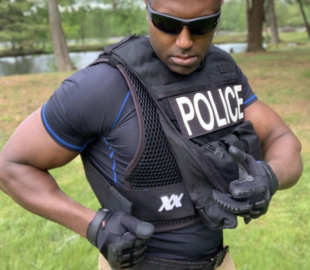 https://www.221btactical.com/cdn/shop/articles/the-shirt-youre-wearing-under-your-body-armor-is-making-you-itch-and-stink-357501_1200x1046.jpg?v=1590096175